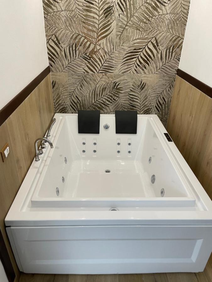 Residence Gordon Carini Ngoại thất bức ảnh